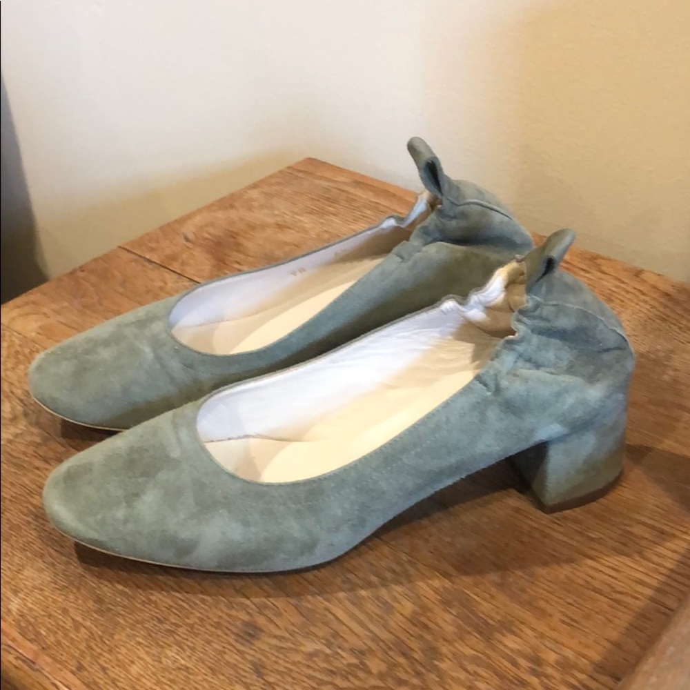 Everlane Olive green suede Day Heel size 6 1/2